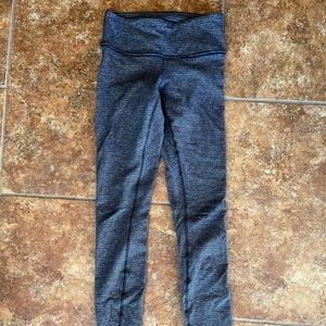Grey and black pattern mid rise wunder under lululemon leggings